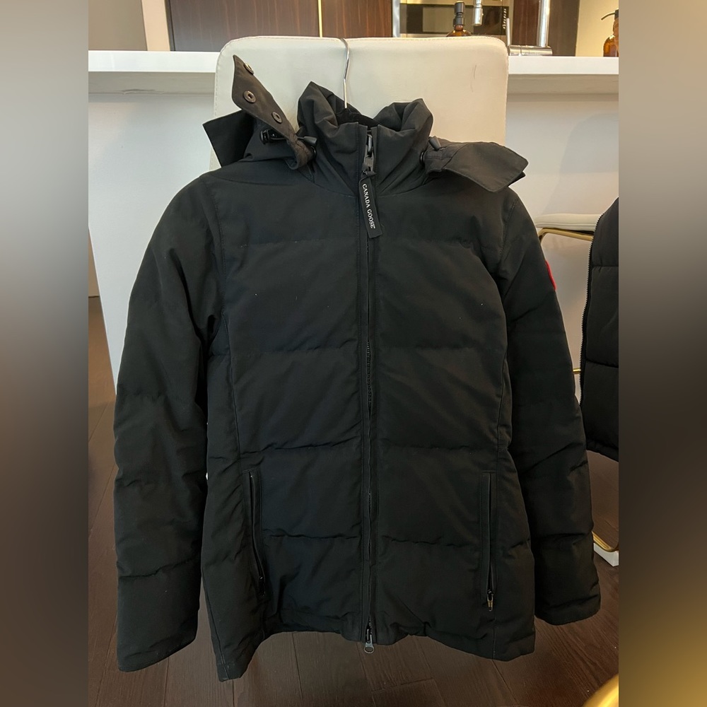 Canada Goose Chelsea Parka in black / size S
